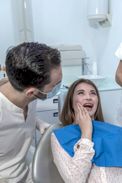 Best Cracked Tooth Emergency Dentist  in Clinton, NC